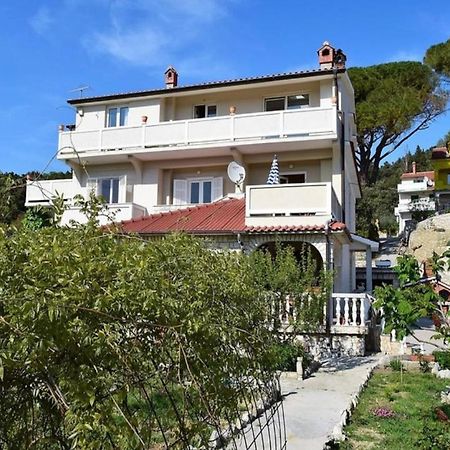 Apartment Eufemija-Rab Kampor Kültér fotó