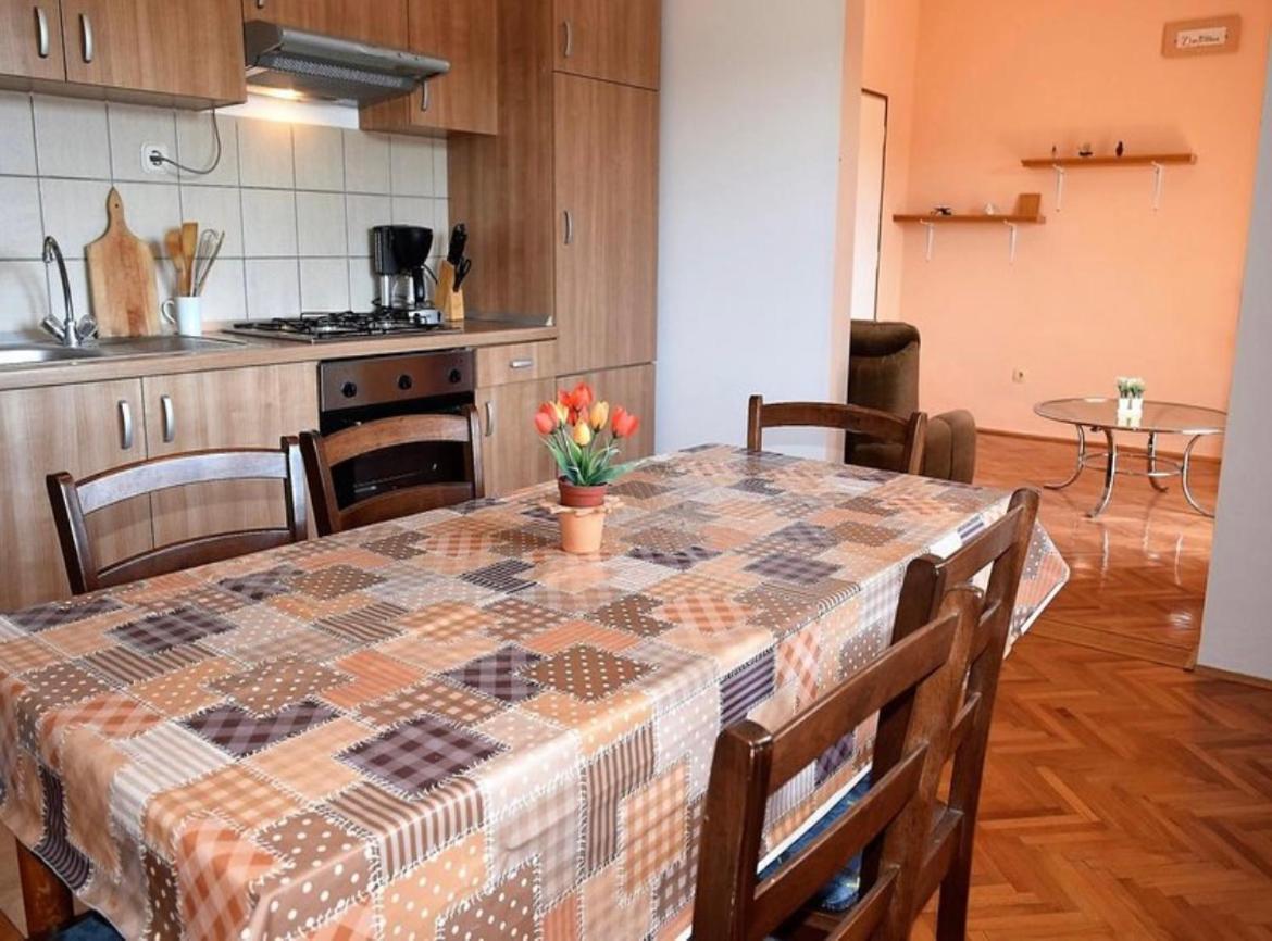 Apartment Eufemija-Rab Kampor Kültér fotó